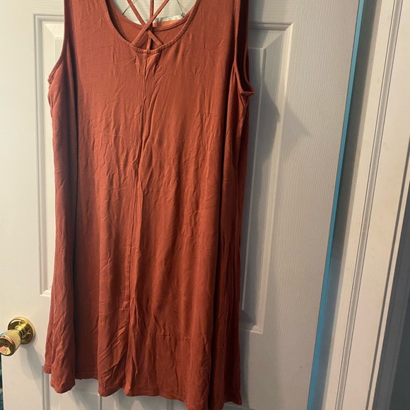 Rust Criss-Cross Back Detailed Stretch Swing Dress - Picture 2 of 4